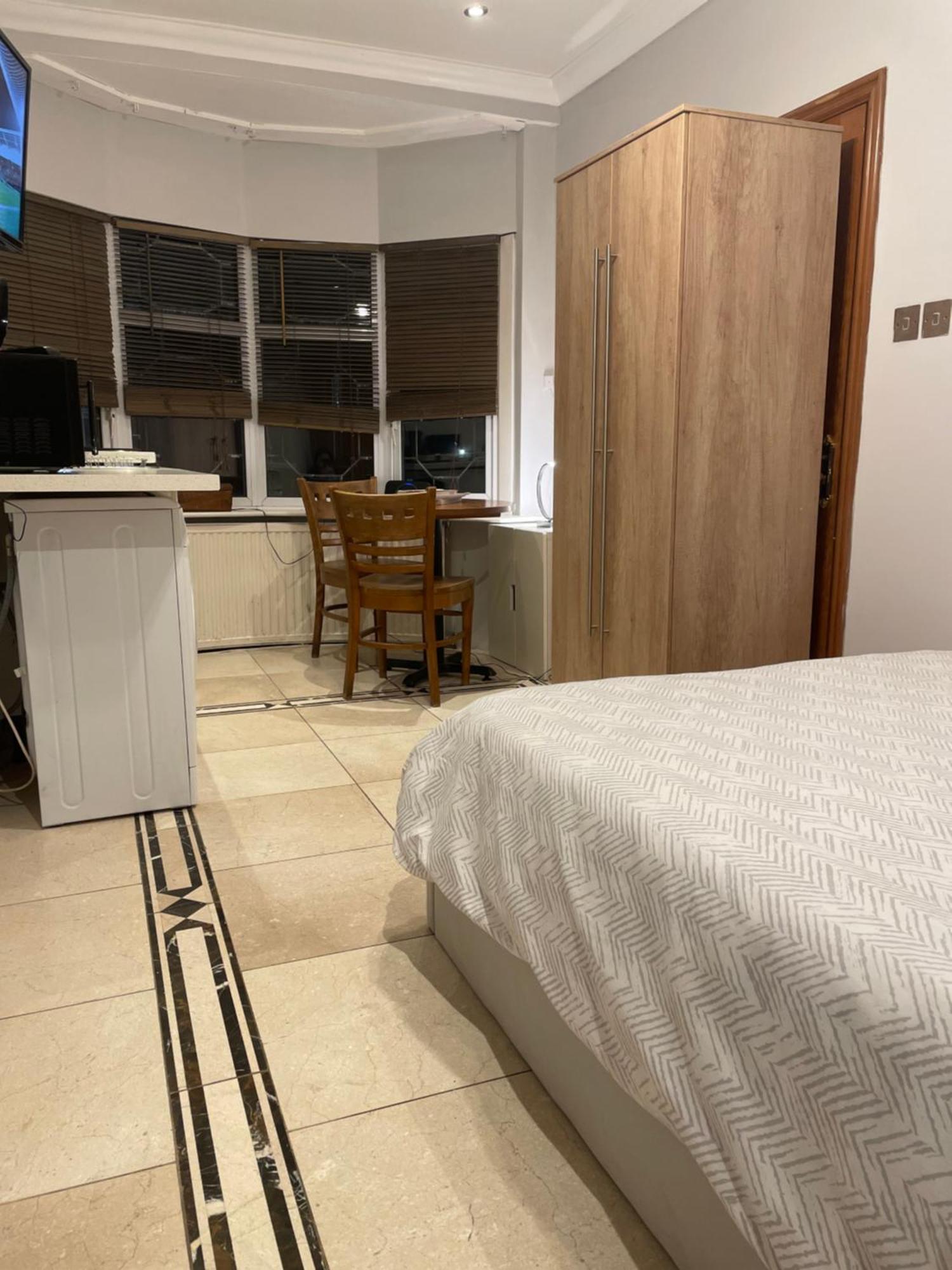 North London Studio Apartment Екстериор снимка