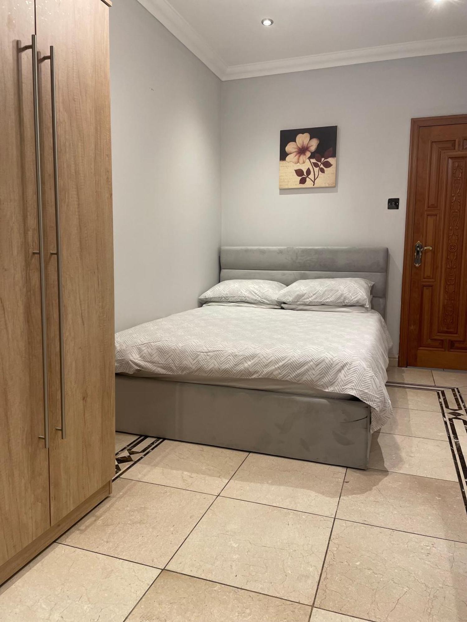 North London Studio Apartment Екстериор снимка