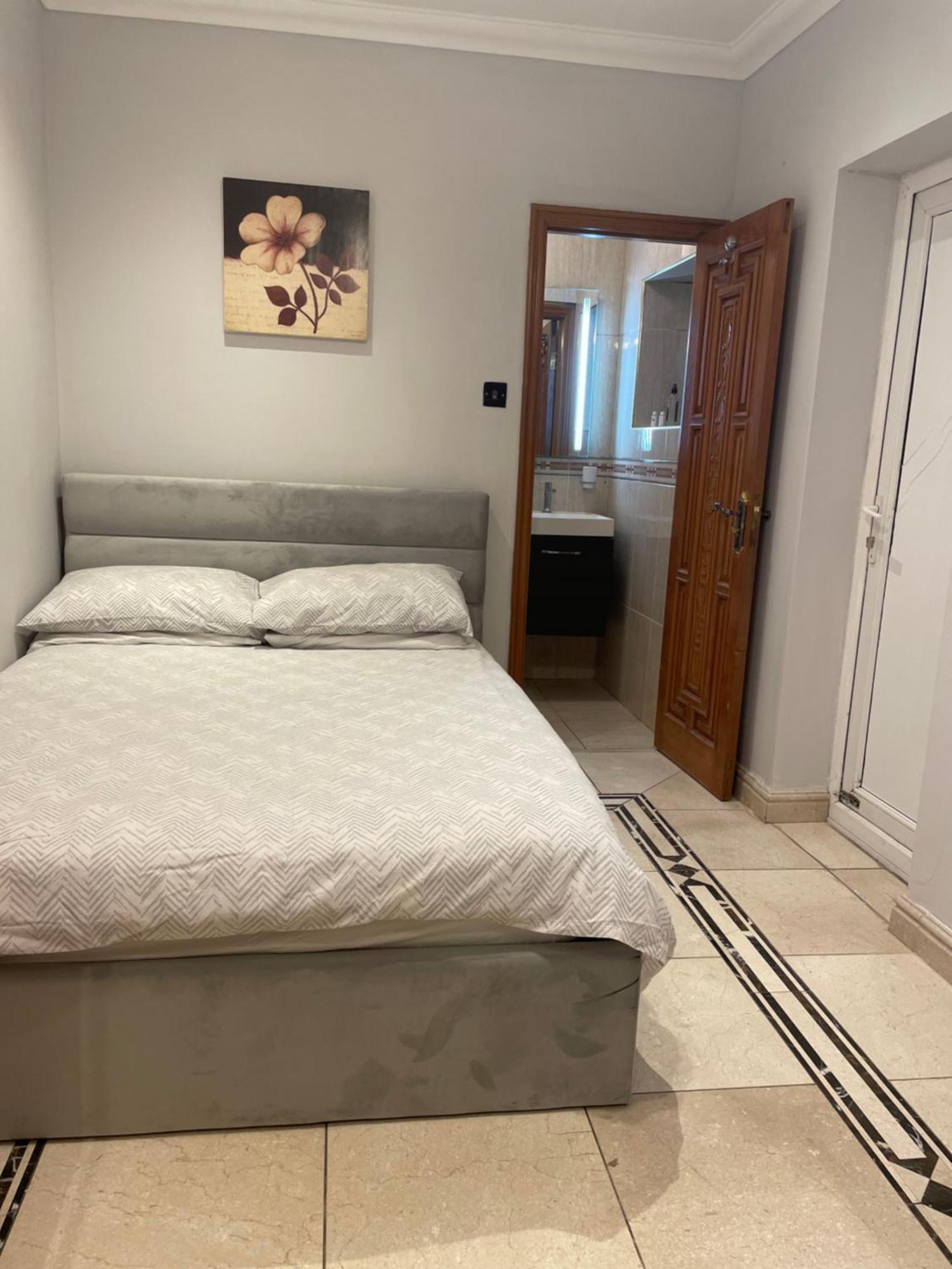 North London Studio Apartment Екстериор снимка