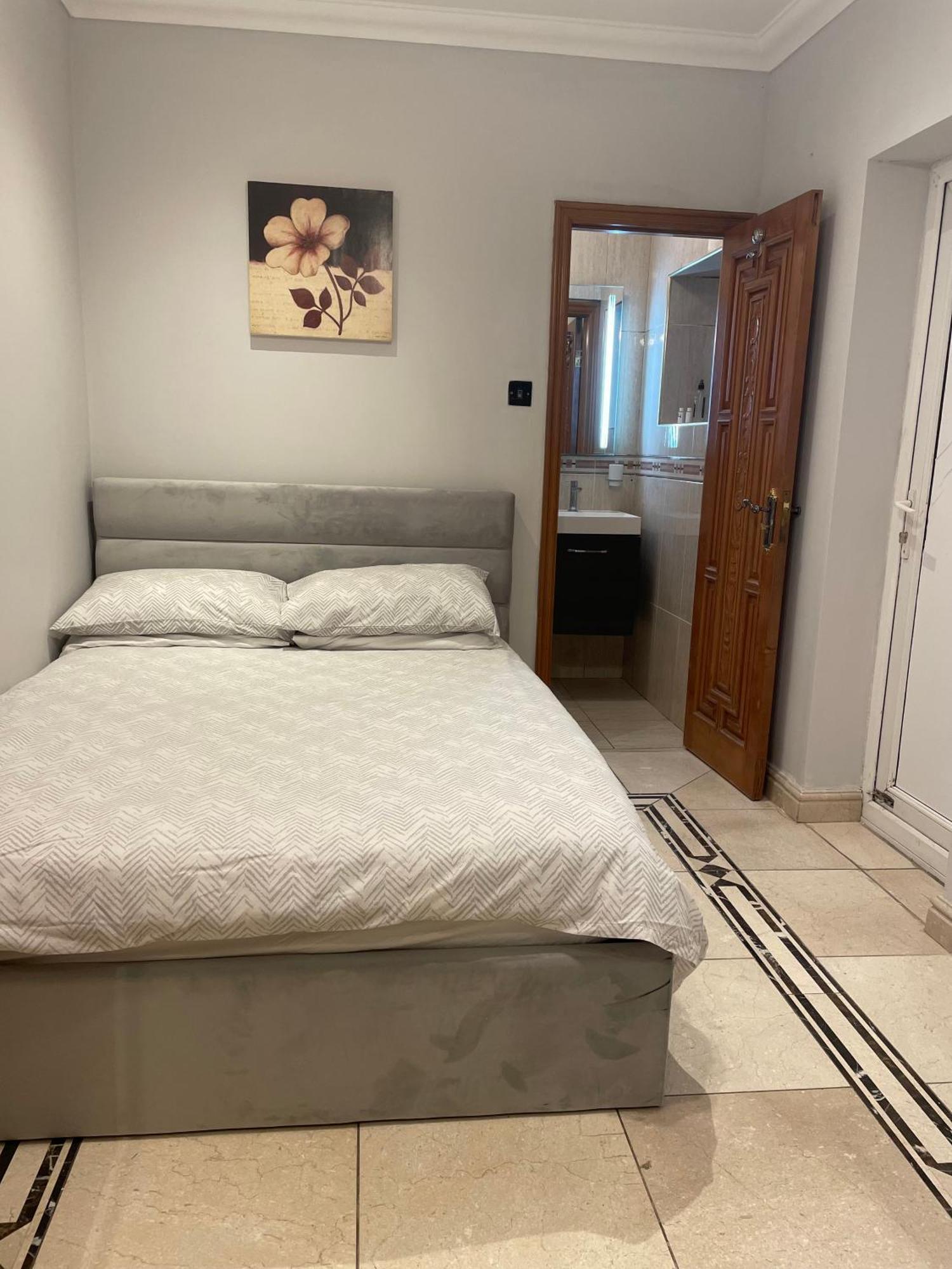North London Studio Apartment Екстериор снимка
