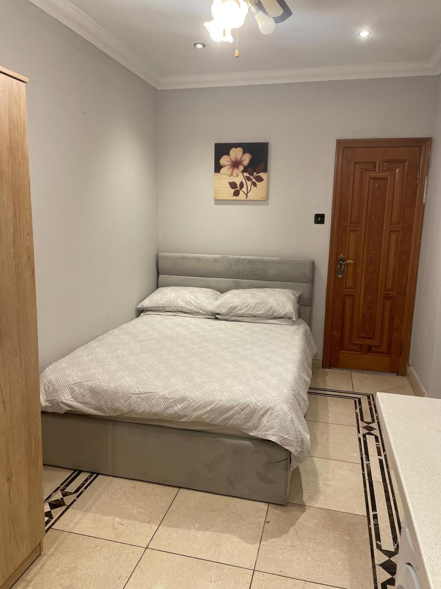 North London Studio Apartment Екстериор снимка