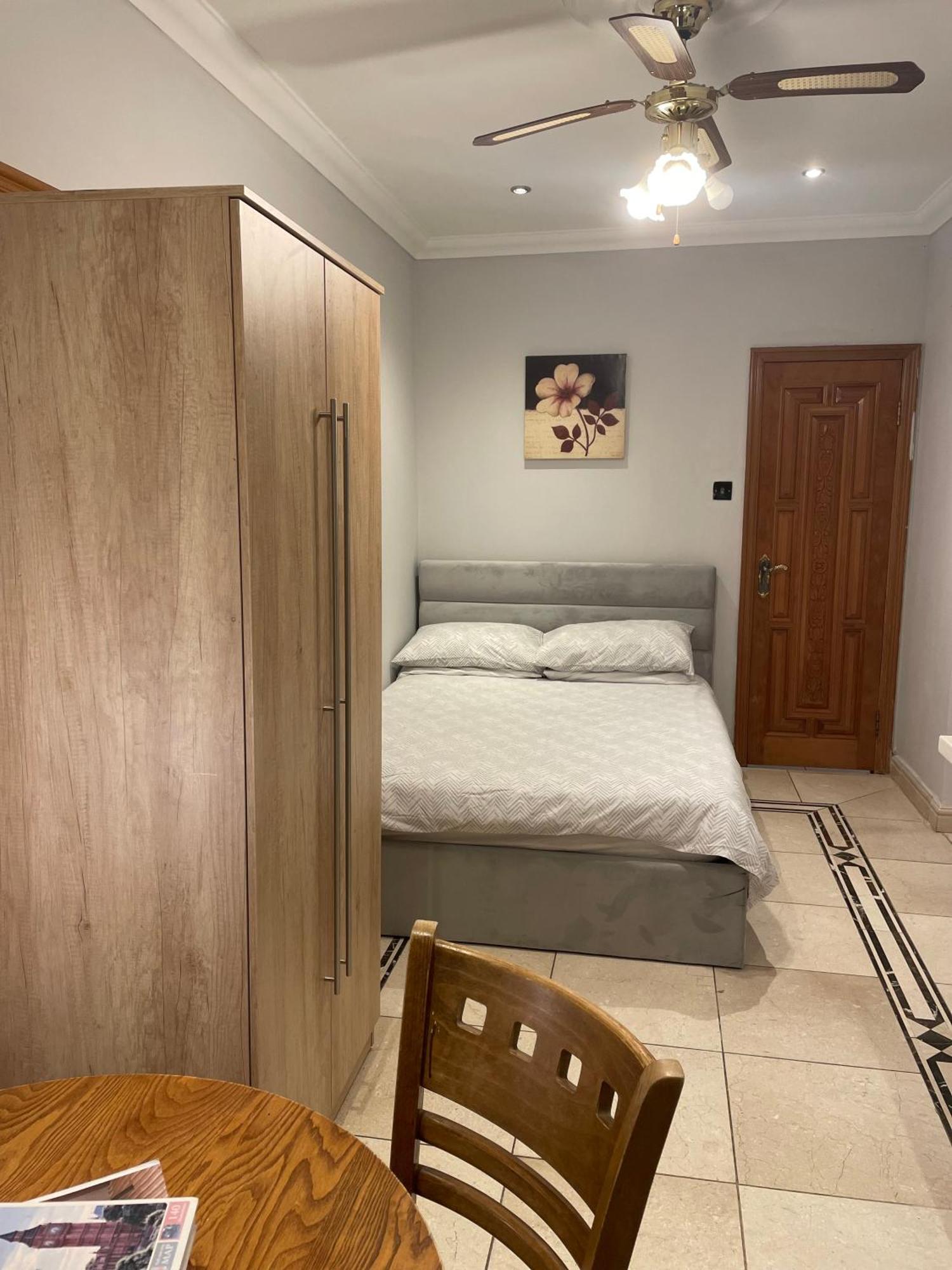 North London Studio Apartment Екстериор снимка