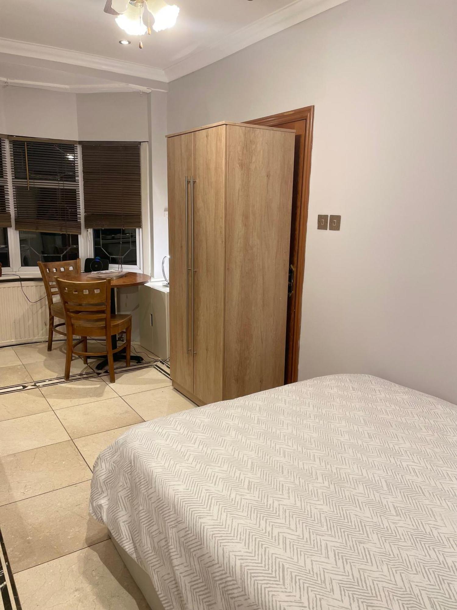 North London Studio Apartment Екстериор снимка